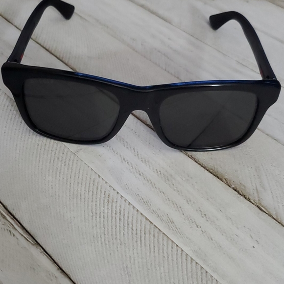 gucci p on sunglasses